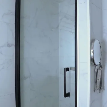 Bnbnova - Arc De Triomphe & Trocadero Square