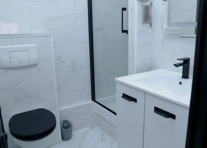 Bnbnova - Arc De Triomphe & Trocadero Square