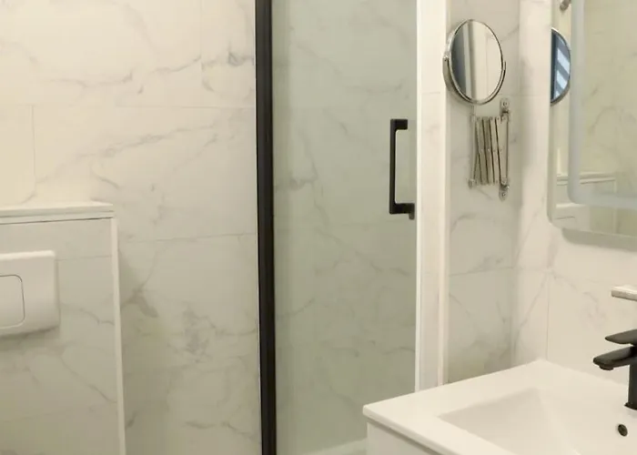 Bnbnova - Arc De Triomphe & Trocadero Square * Paris