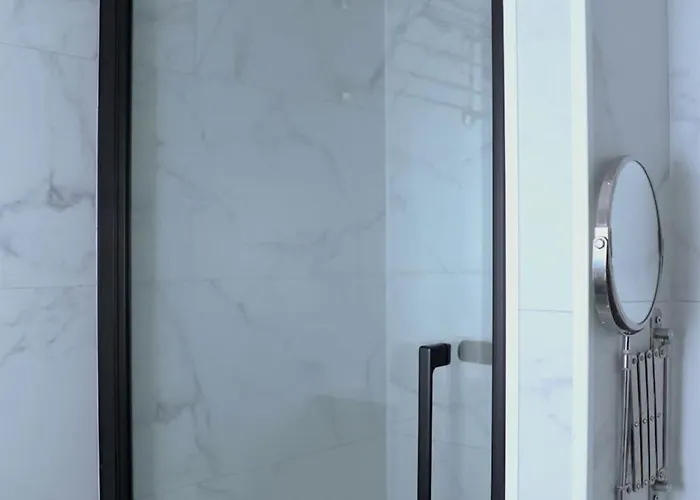 Bnbnova - Arc De Triomphe & Trocadero Square